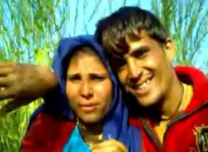 Punjabi village maid outdoor fuck with paddy owner